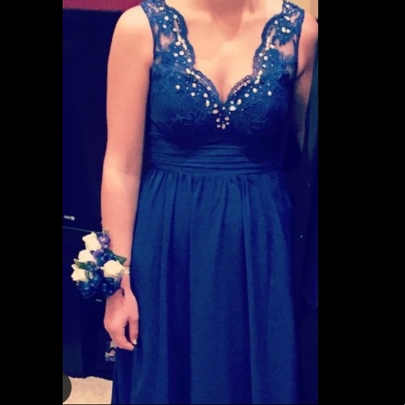 Formal Dress - Picture 3 of 4